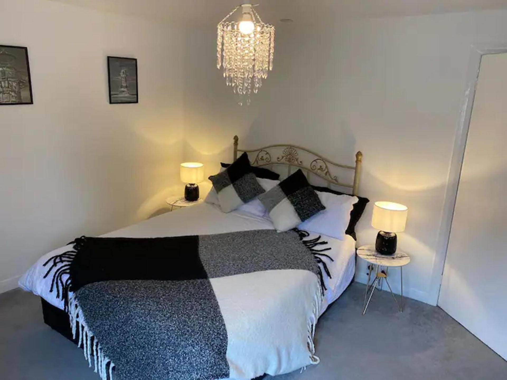 Апартаменты 2 Bed-Sleeps 4-Sea View-Pet Friendly-Parking Лланелли Экстерьер фото