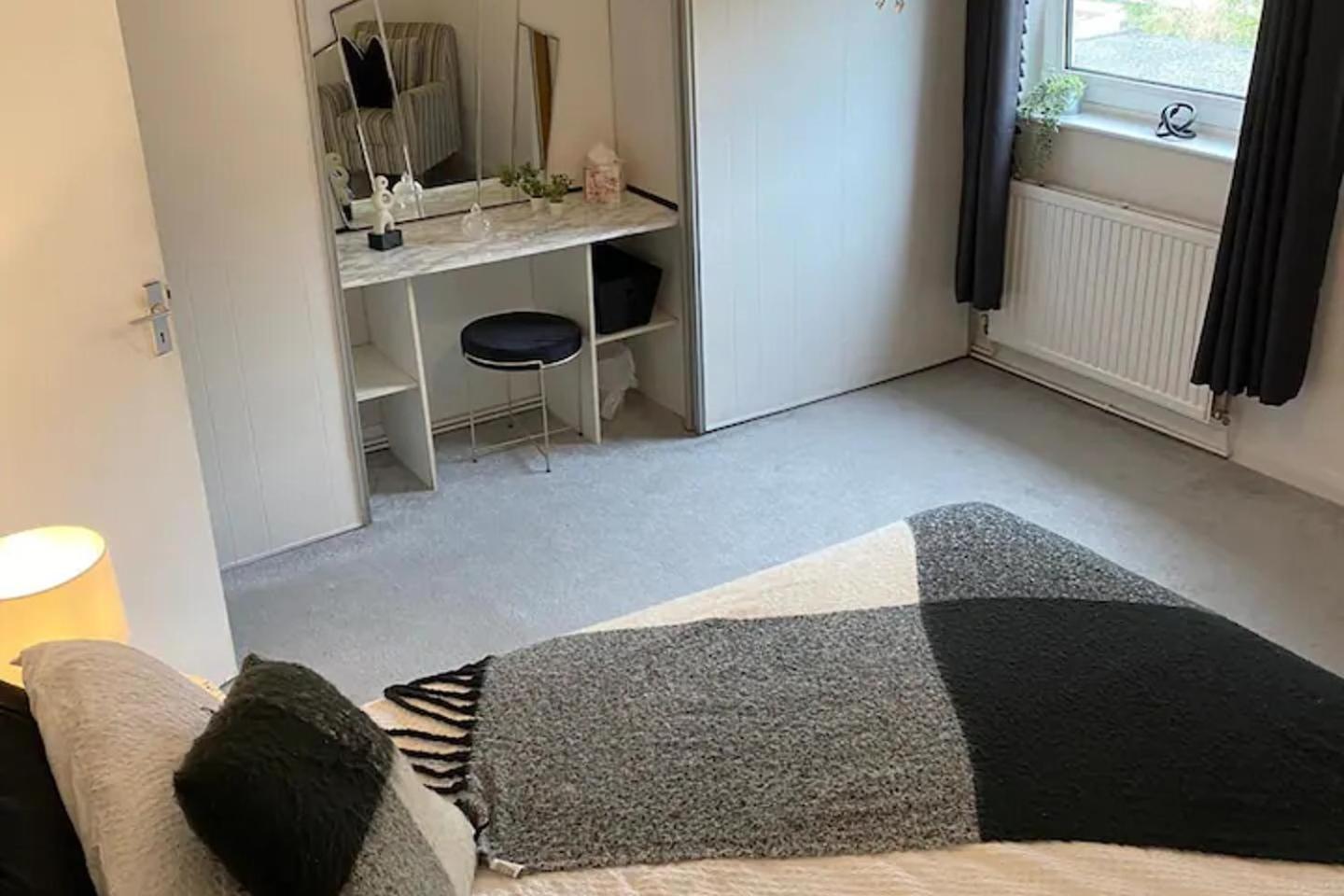 Апартаменты 2 Bed-Sleeps 4-Sea View-Pet Friendly-Parking Лланелли Экстерьер фото